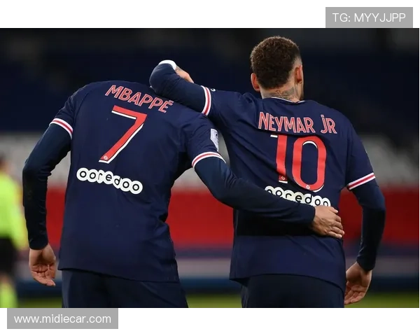 大巴黎主场迎战里昂终结两连平豪取胜利重回胜轨